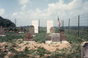 Grave-TallmanBenjamin1745-2.jpg (6087589 bytes)